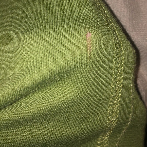 A fitted shirt! - Picture 3 of 5